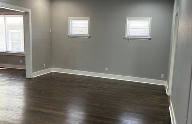 1208 N Denver Ave-down