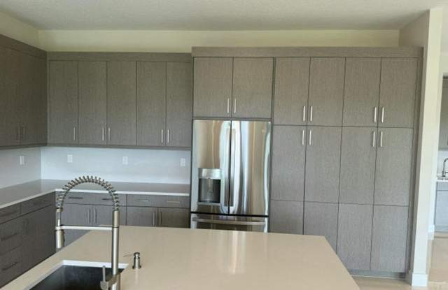 10033 Stockrun Drive, Palm Beach Gardens, FL 33412