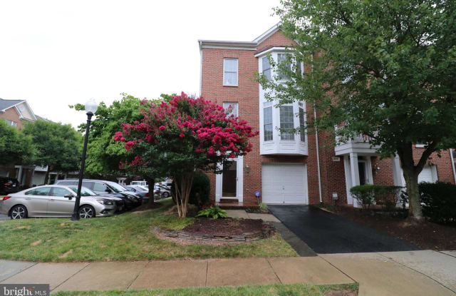 4277 PARK GREEN COURT - 4277 Park Green Court, Fair Oaks, VA 22030