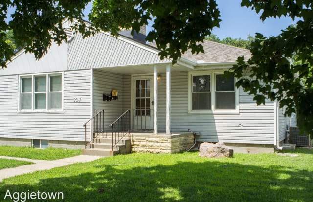 724 Vattier #1, #2 - 724 Vattier Street, Manhattan, KS 66502