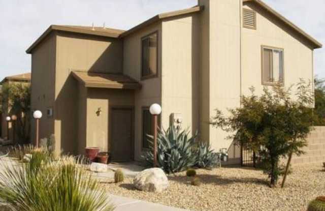 Rincalina on Speedway Townhomes