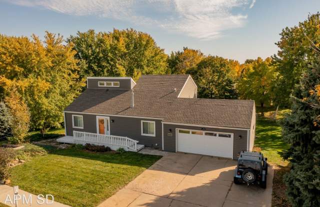 4809 W 49th St - 4809 West 49th Street, Sioux Falls, SD 57106