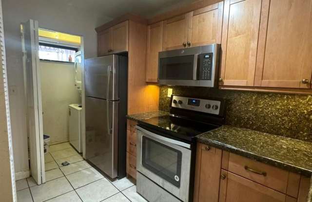 10910 Clubhouse Road 10910, Pembroke Pines, FL 33026