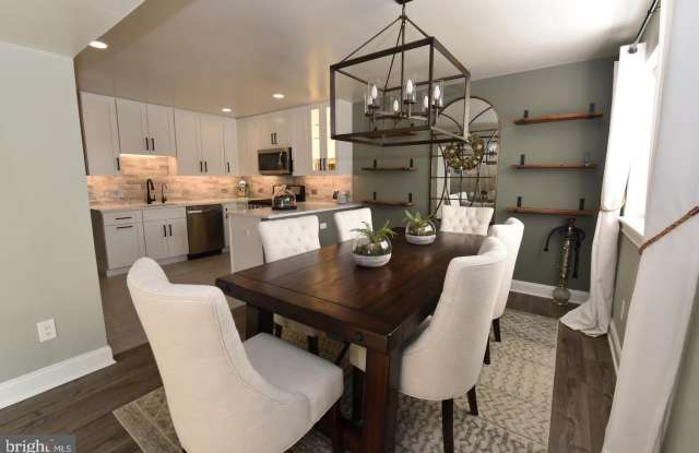 Photo of 1666 PARKCREST Circle unit: 100