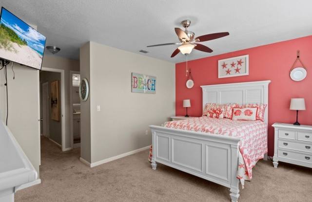 1901 Indian River Boulevard unit: 201A