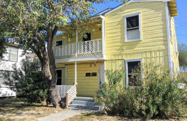 1646 18th St - 2/Bed 1/Bath - $795/month
