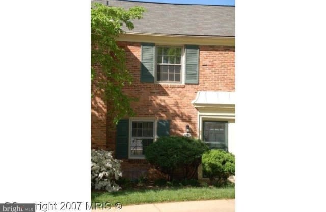 8312 DARLINGTON STREET - 8312 Darlington Court, West Springfield, VA 22152