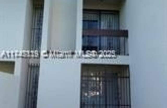 9141 Fontainebleau Blvd