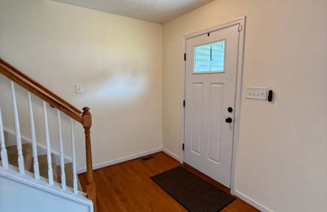 1013 Sycamore Crest Drive