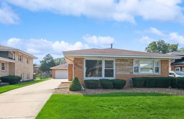 10012 S Komensky Avenue
