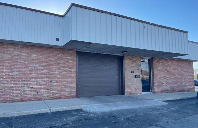 28801 Universal Unit 3 - 28801 Universal Drive, Warren, MI 48092