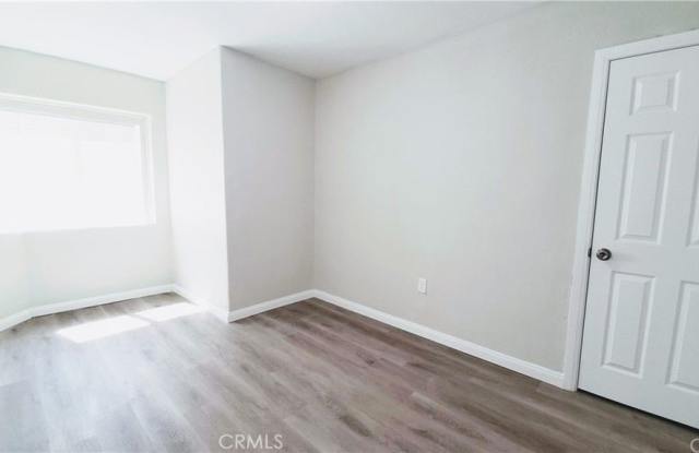 21786 Cottonwood Avenue