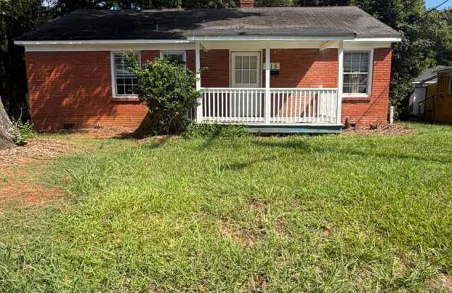 Spacious 3bedroom House (500.00 OFF FULL FIRST MONTHS RENT )