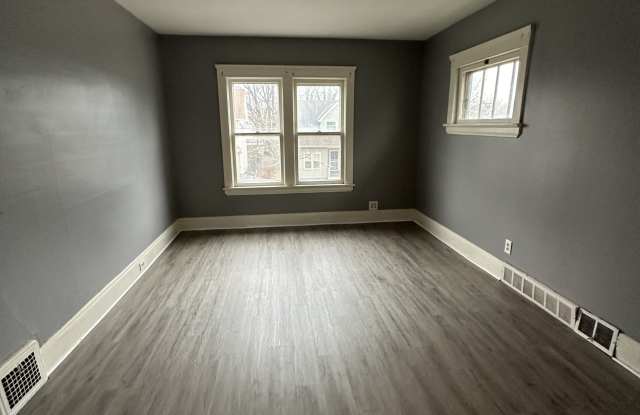 16119 Parkgrove Avenue - Upstairs