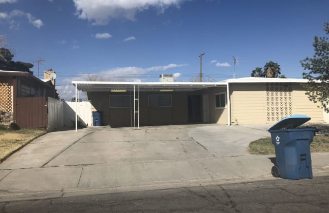 2828 Kings Way - 2828 Kings Way, Las Vegas, NV 89102