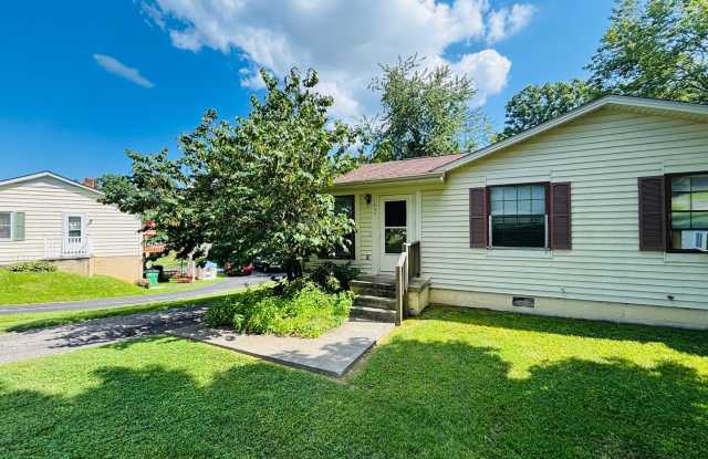 2 Bedroom 1 Bath Duplex