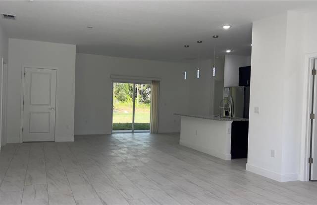 5027 SW 165TH STREET ROAD