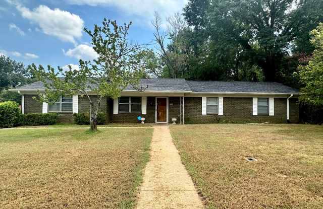 1204 Blueridge Parkway