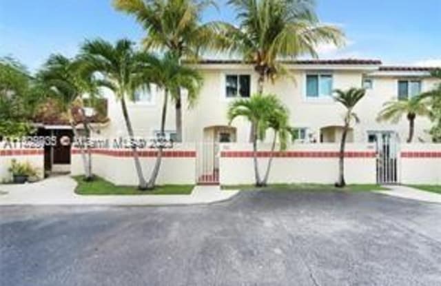 3309 San Remo Cir - 3309 San Remo Circle, Homestead, FL 33035