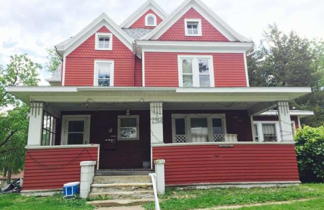2314 Walnut St