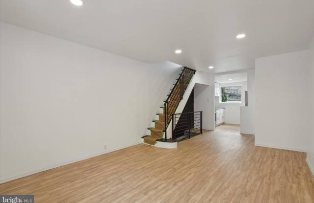 1923 S NORWOOD STREET