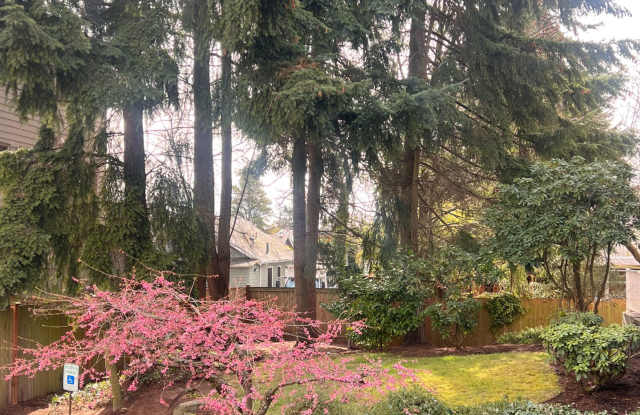 Photo of Lakeview Court