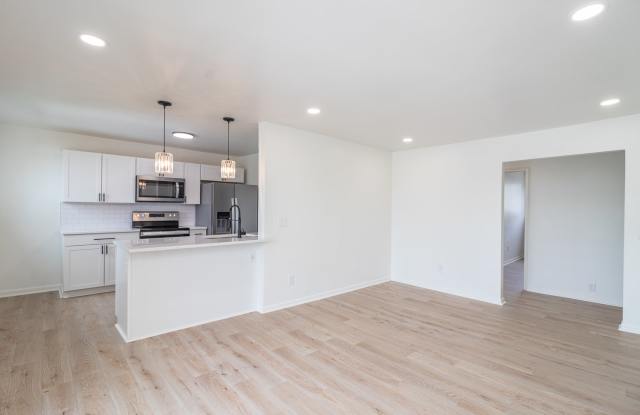 Photo of 903 Mohawk Trail - 8