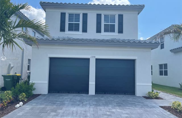 1370 SE 26 Road - 1370 SE 26 Rd, Homestead, FL 33035