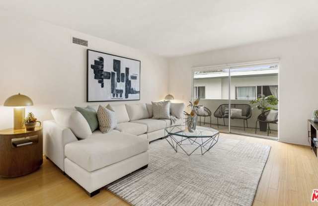 Photo of 1447 Stanford St unit: C