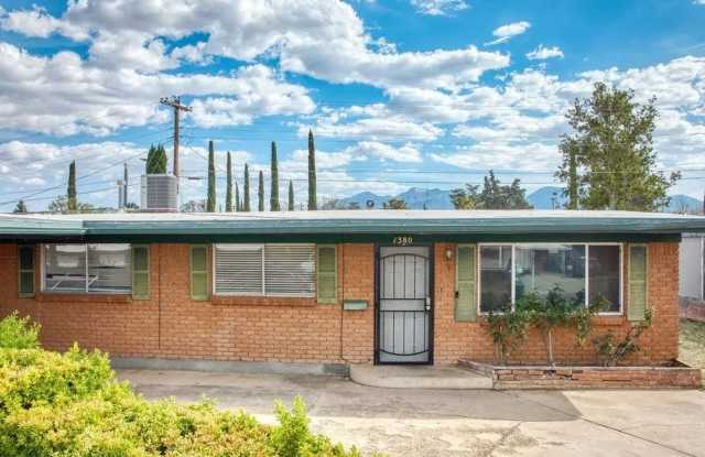 Photo of 4 Bedroom Single Family Home in Sierra Vista