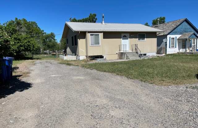 609 Iowa St