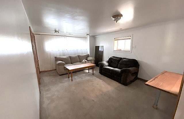 2708 N Newland Avenue