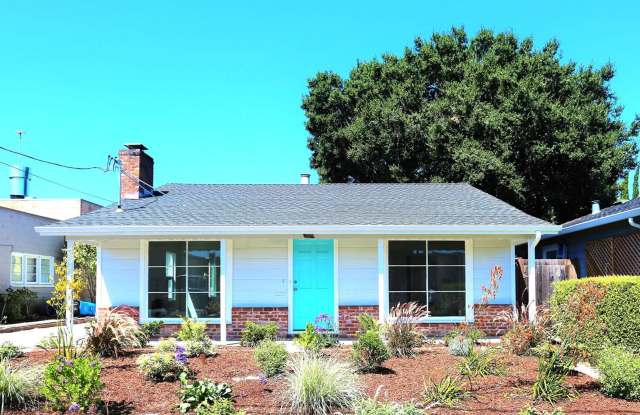 Beautiful Pet Friendly 3 bedroom / 2 bath House in San Carlos Available Now! photos photos