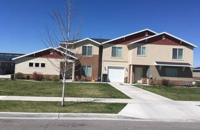 Beautiful 3-Bed, 2-bath Townhome In Pleasant Grove! - 594 South 1050 West, Pleasant Grove, UT 84062