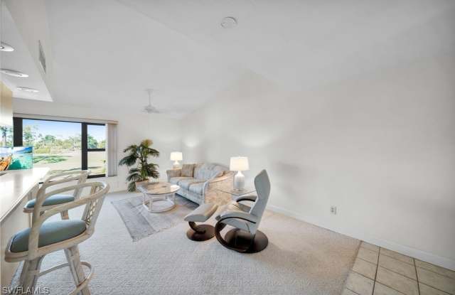 5625 Trailwinds Drive unit: 421