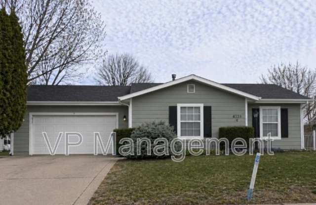 4547 Main St