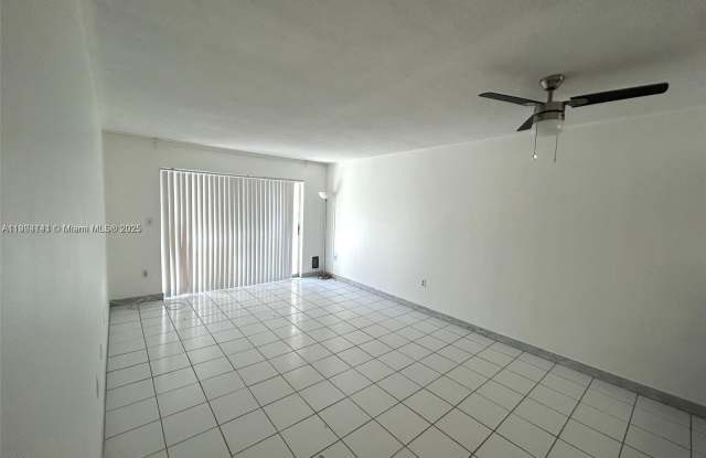 Photo of 1225 NE 124th St