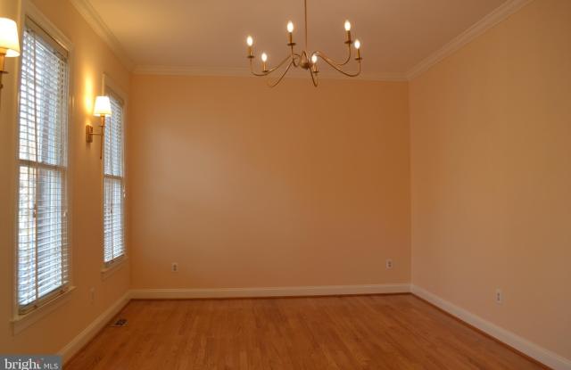 9443 VAN ARSDALE Drive