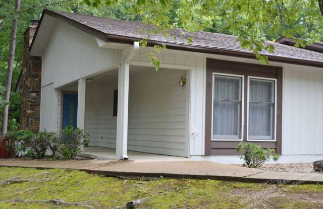 West Gate Area | Townhome | Unfurnished