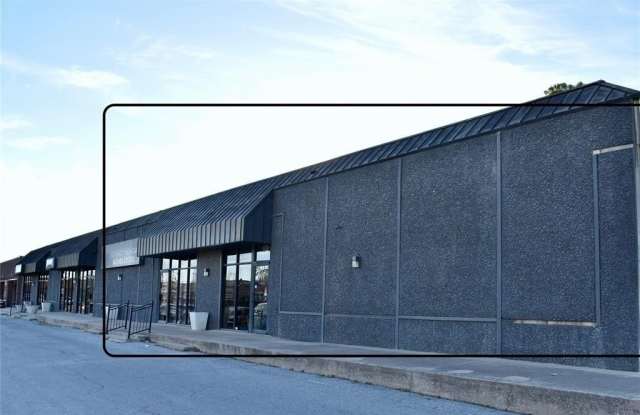 4645 W Gore Boulevard