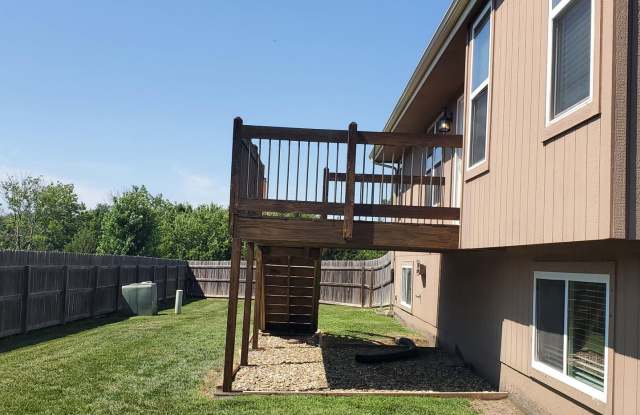 4303 SE Live Oak Dr - Mao-4303