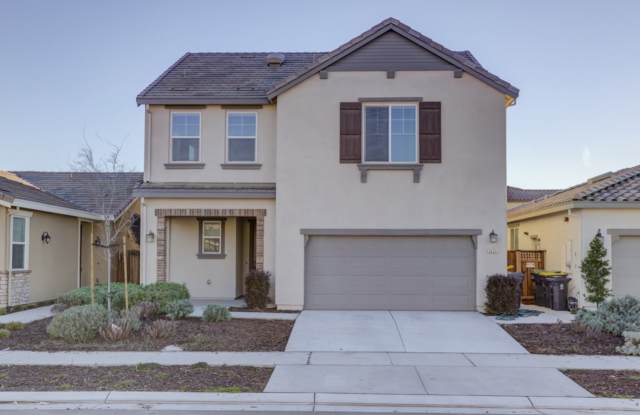 Photo of Five Bedroom Plus Loft in River Island