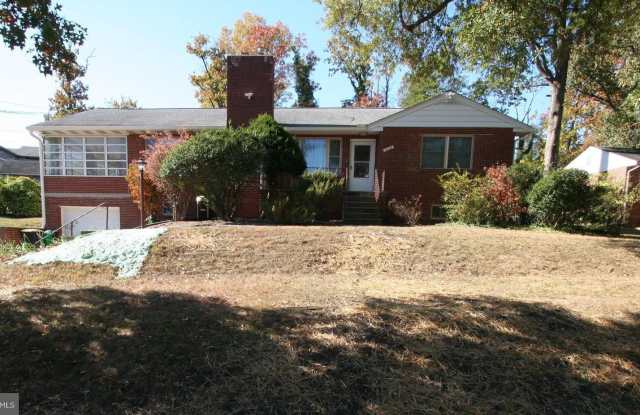 Photo of 10104 TOWHEE Avenue