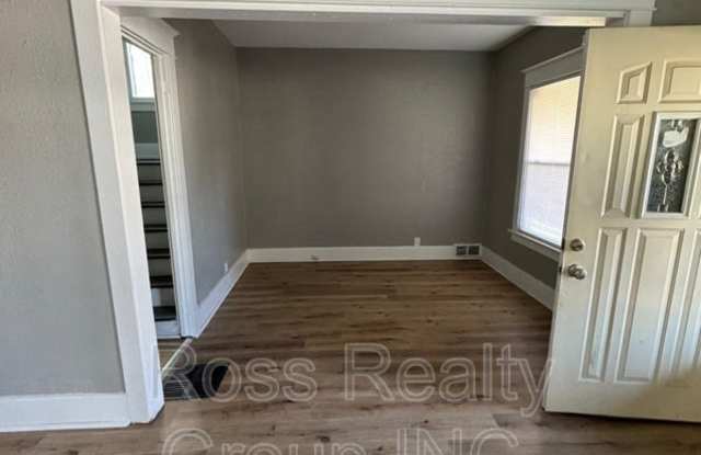 3306 Franklin