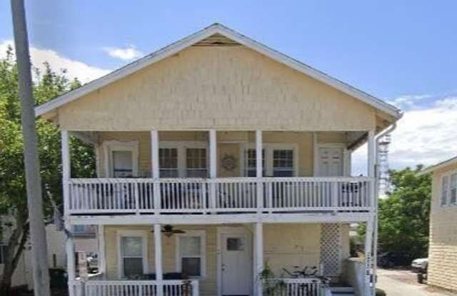 Photo of 1718 1ST Street N unit: 3