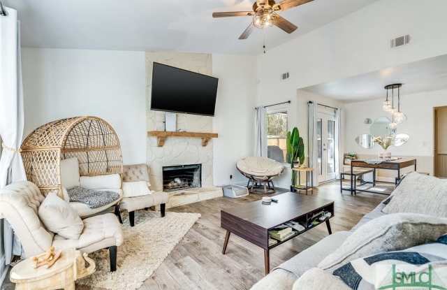 106 W White Hawthorne Drive