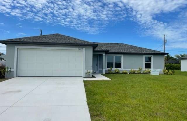 1204 SW 1st Terrace