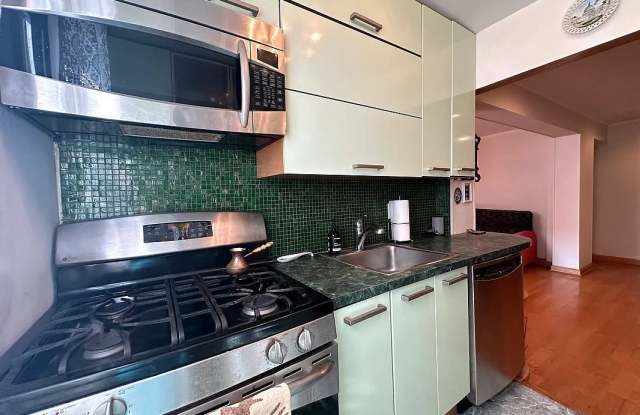 Photo of 2680 E 19th St Apt 1A