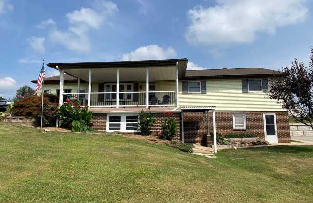 Photo of Lower Level Unit