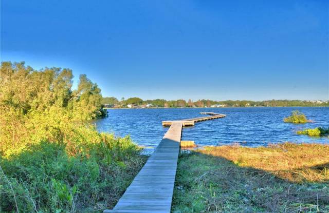 1028 S LAKE MARIAM DRIVE